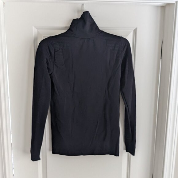 Athleta Flurry Blizzard Seamless Turtleneck, Black, Small - Picture 5 of 9